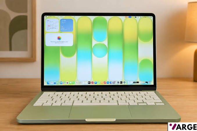 Apple MacBook Neo Review 2026 4